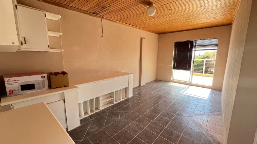 6 Bedroom Property for Sale in Universitas Ridge Free State